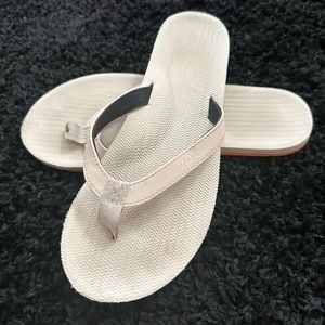 IndoSole Flip Flop Size 6-7